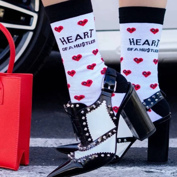 HOST PICK! NWT heart of a hustler socks OSFM - Picture 1 of 3